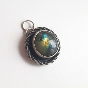 Labradorite Pendant